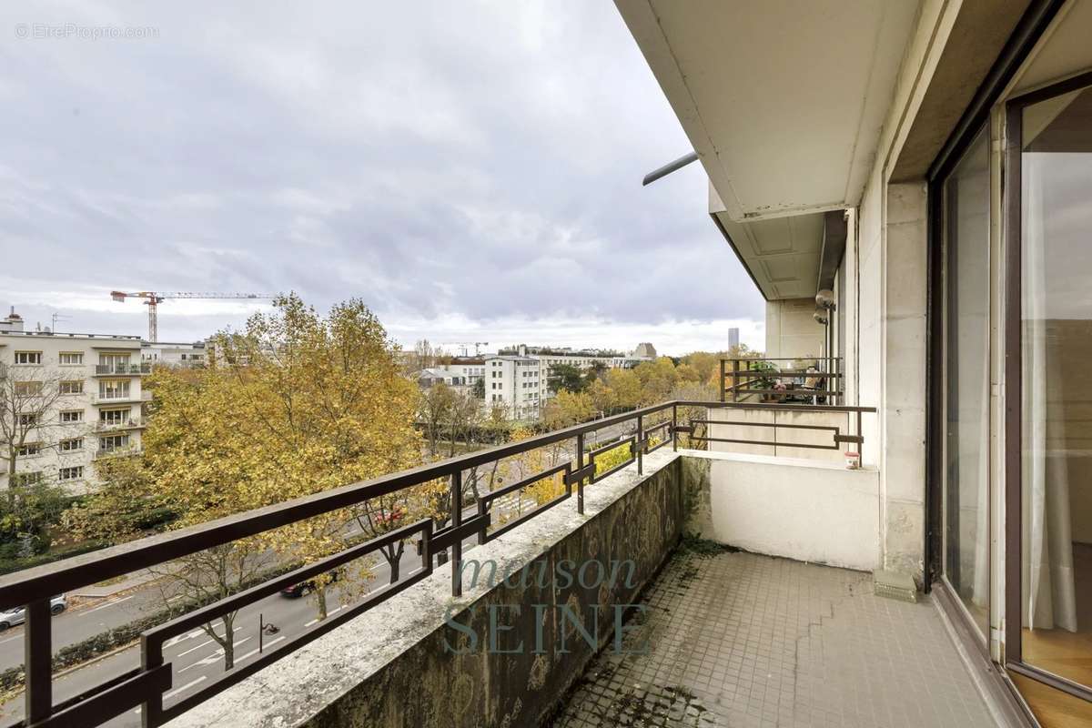 Appartement à NEUILLY-SUR-SEINE