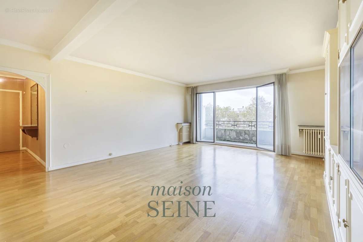 Appartement à NEUILLY-SUR-SEINE