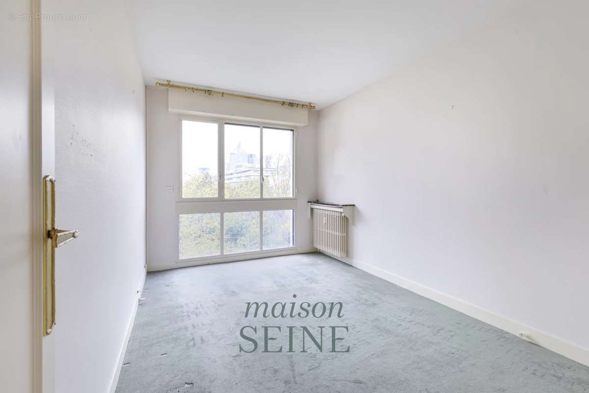 Appartement à NEUILLY-SUR-SEINE