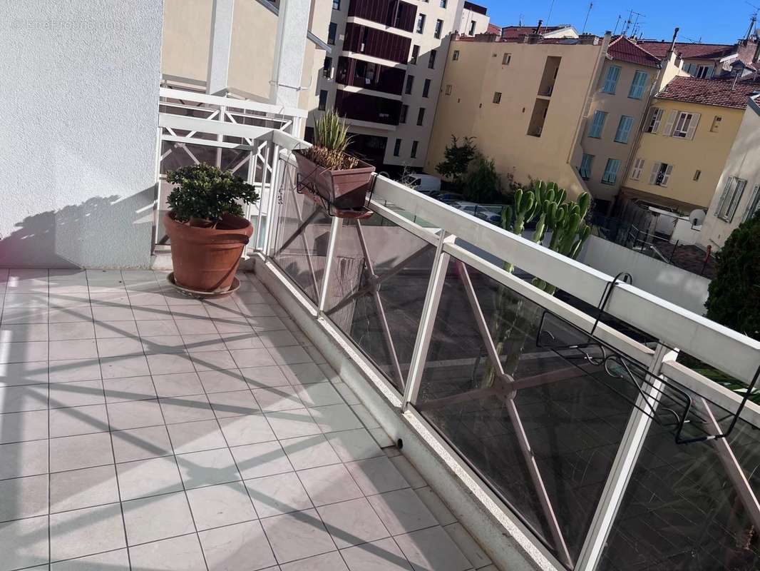 Appartement à NICE