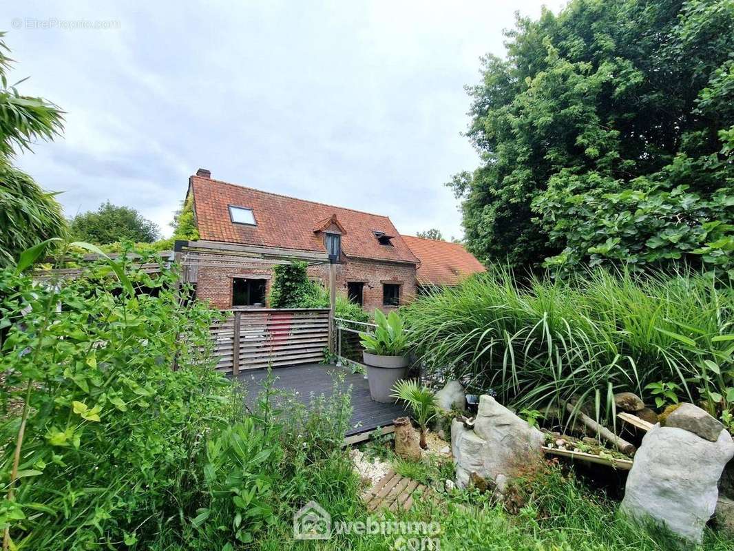 Maison à LINTOT-LES-BOIS