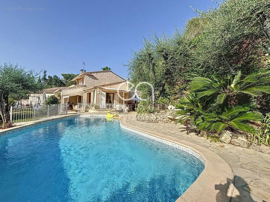 Maison à MOUGINS