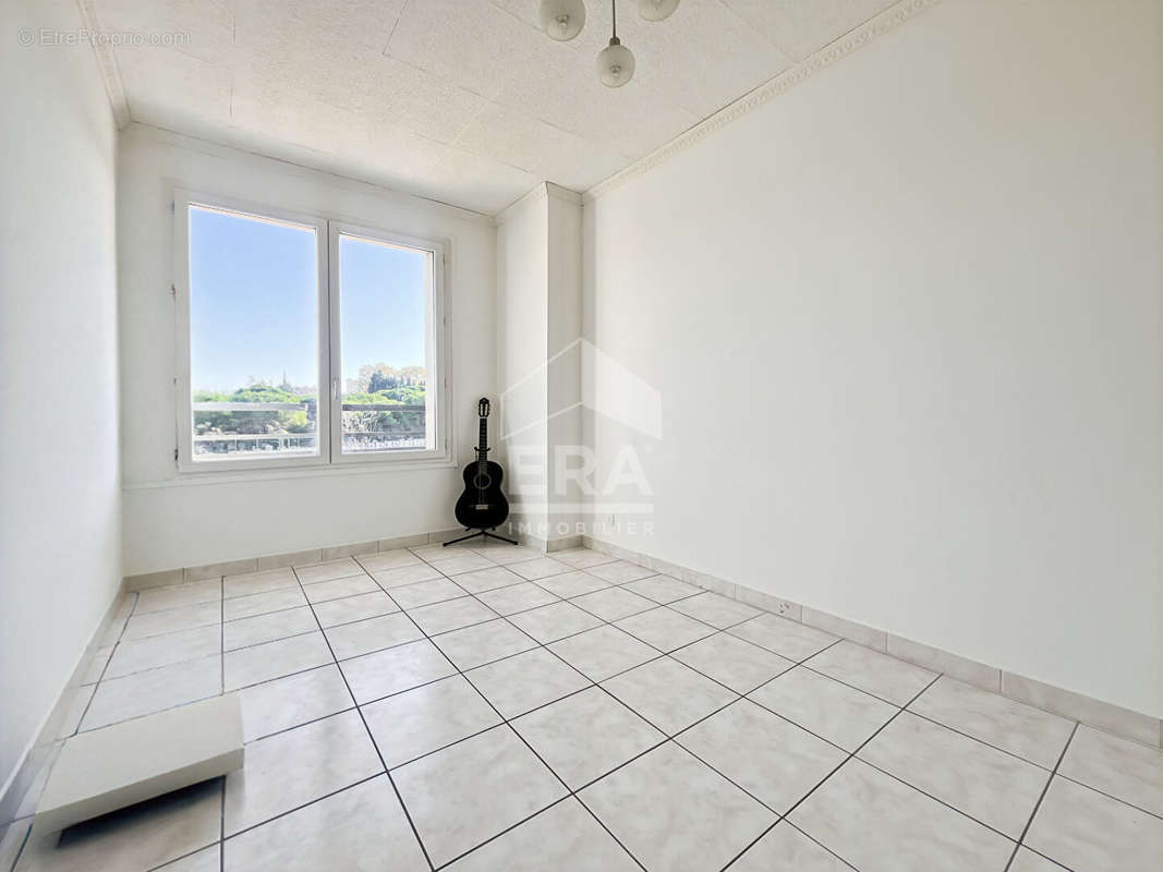 Appartement à MARSEILLE-14E