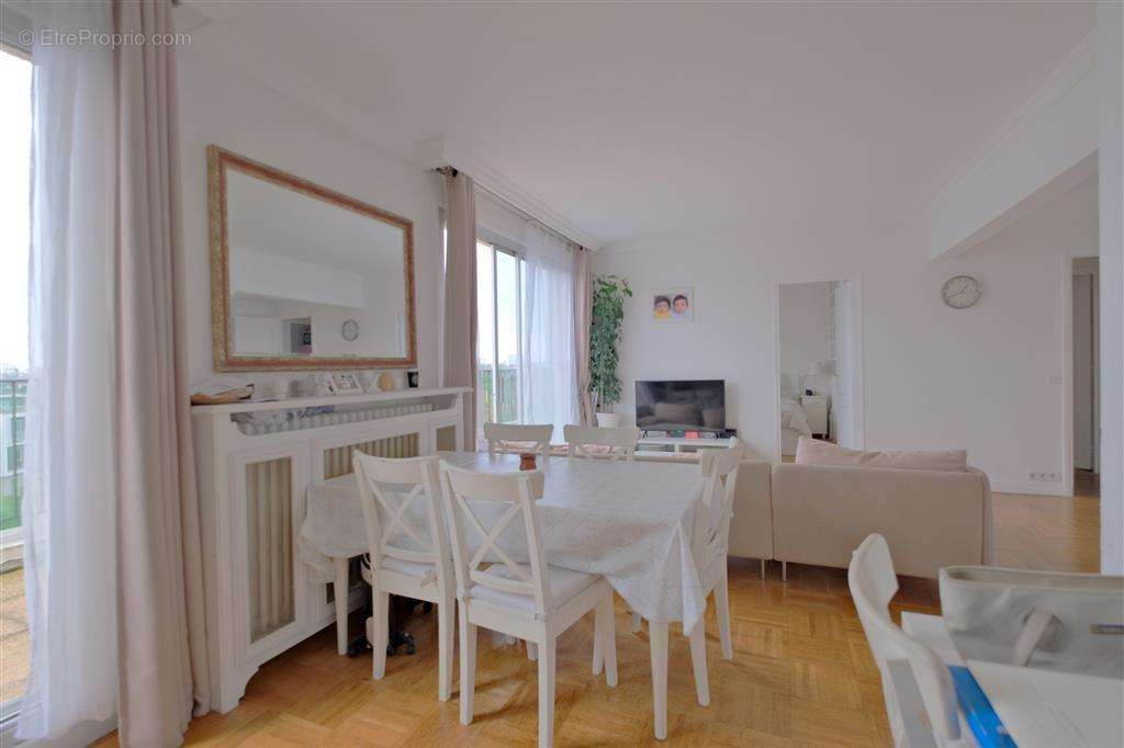 Appartement à SAINT-MAUR-DES-FOSSES