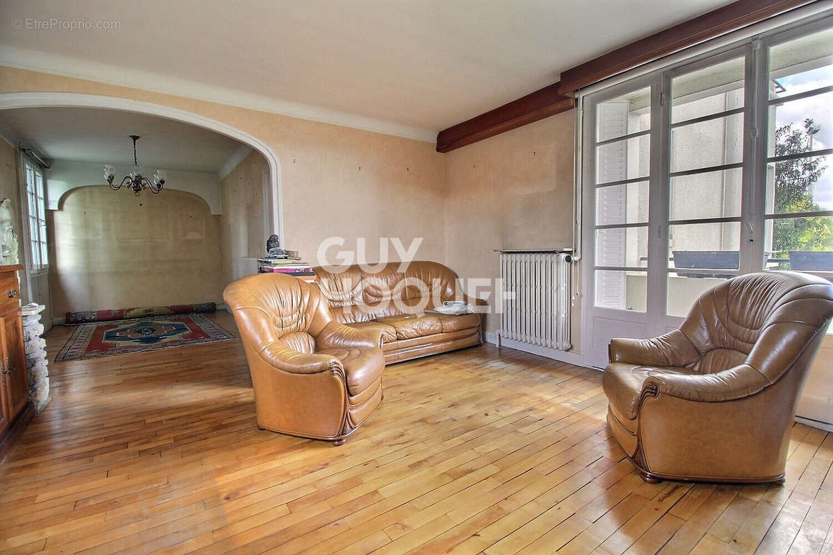 Appartement à BOURG-LA-REINE