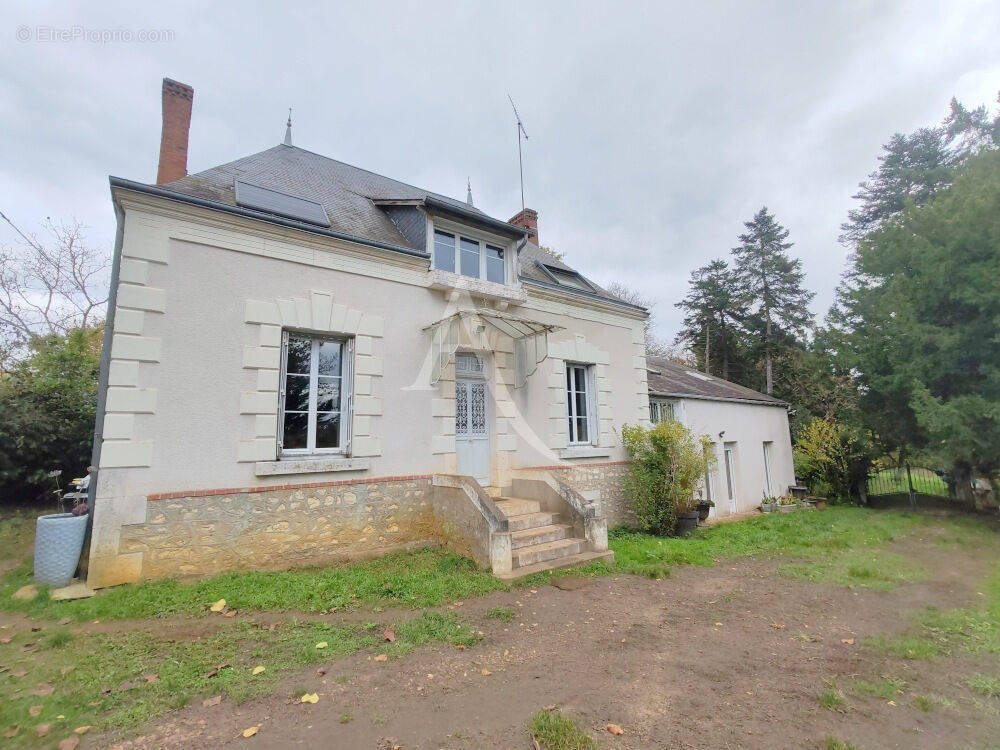 Maison à MONTHOU-SUR-BIEVRE