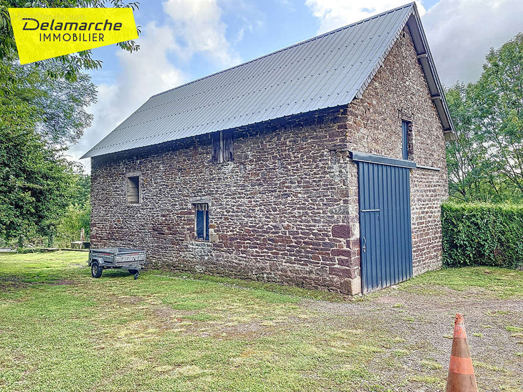 Maison à SAINT-PLANCHERS