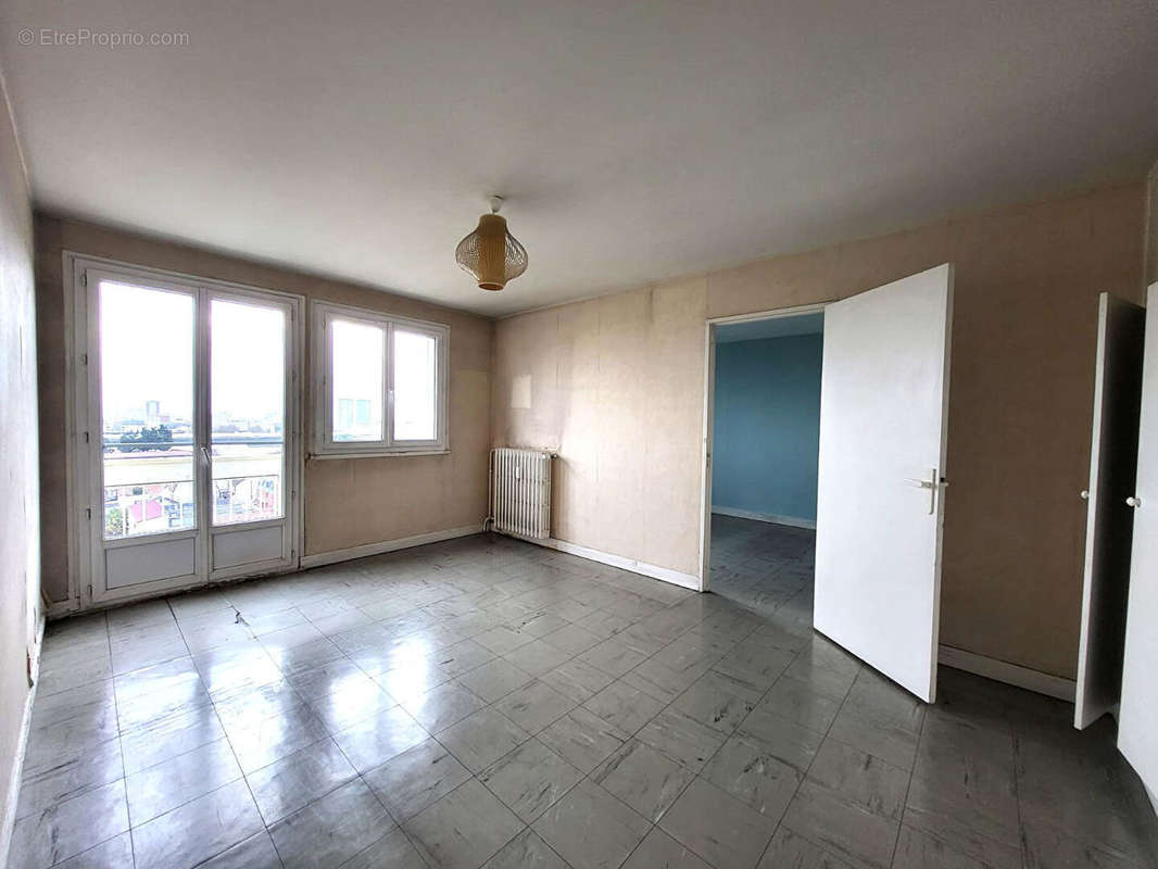 Appartement à ROMAINVILLE