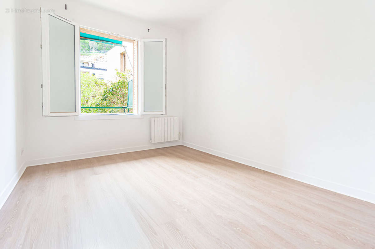 Appartement à MARSEILLE-6E