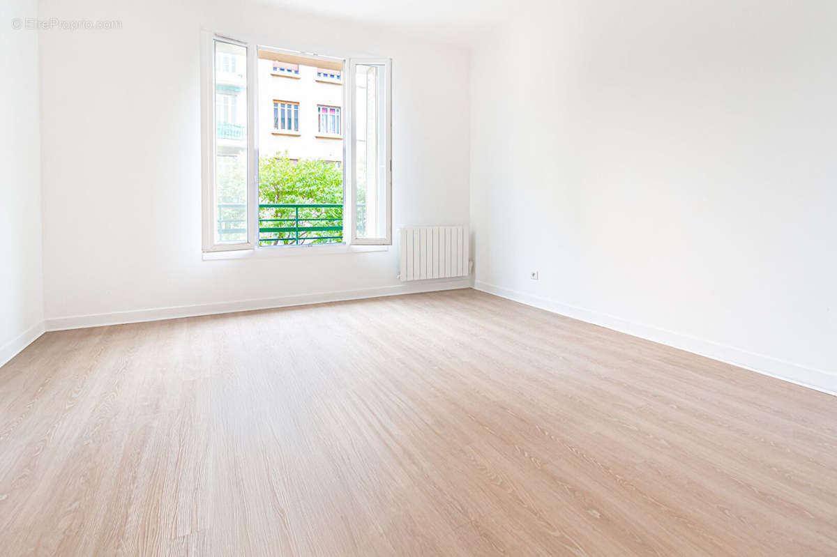 Appartement à MARSEILLE-6E