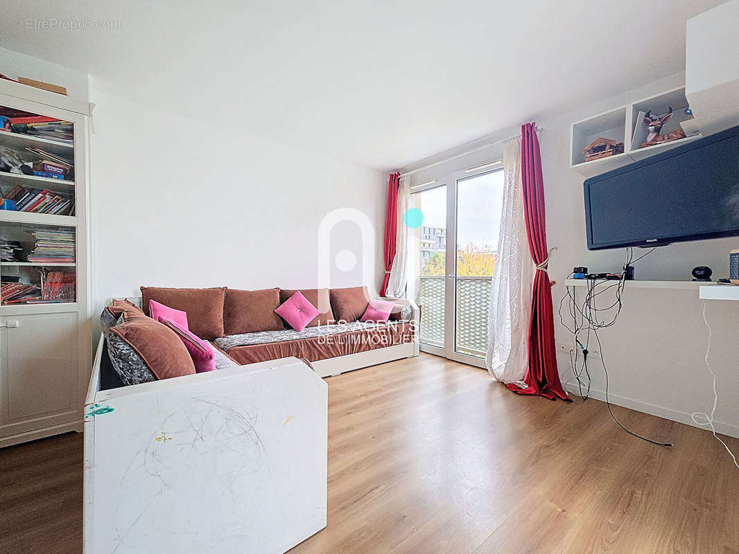 Appartement à GENNEVILLIERS