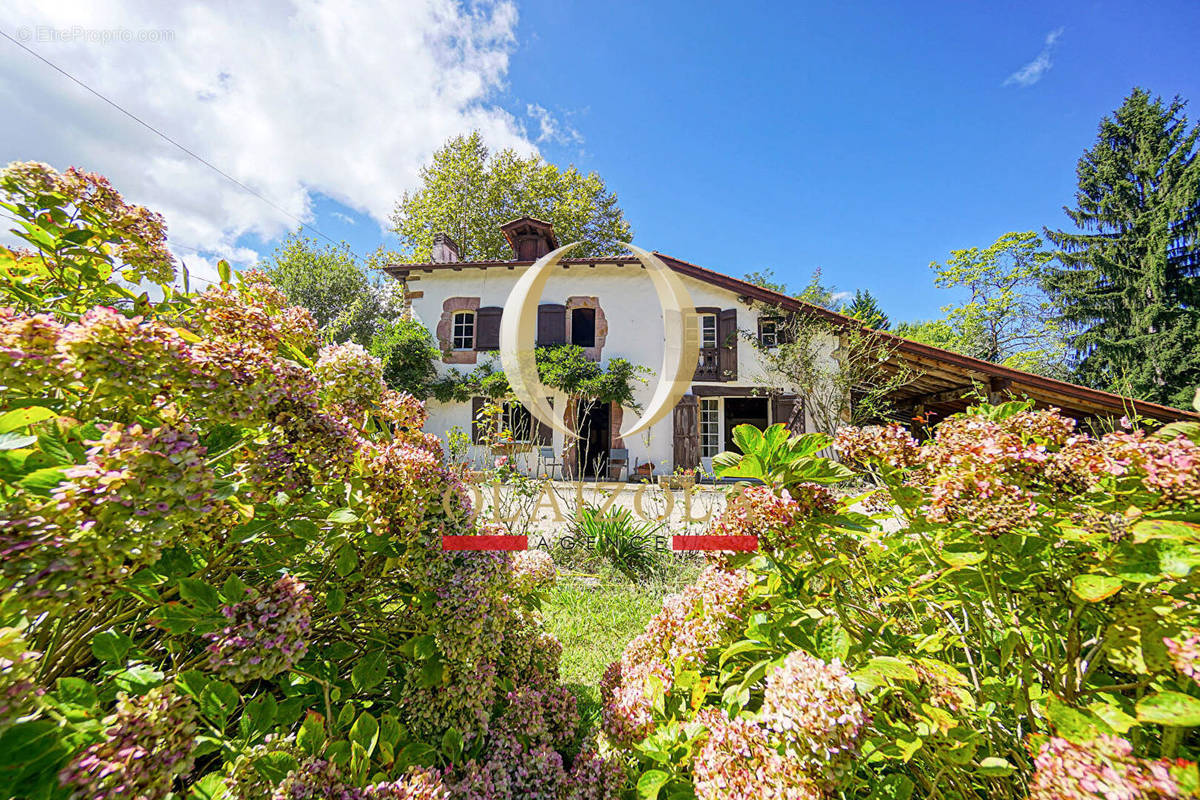 Maison à SAINT-PEE-SUR-NIVELLE