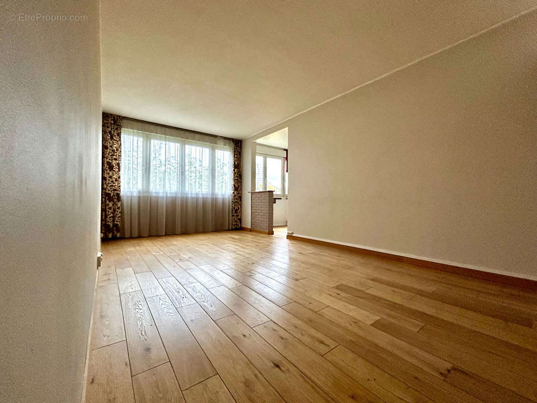 Appartement à MAISONS-ALFORT