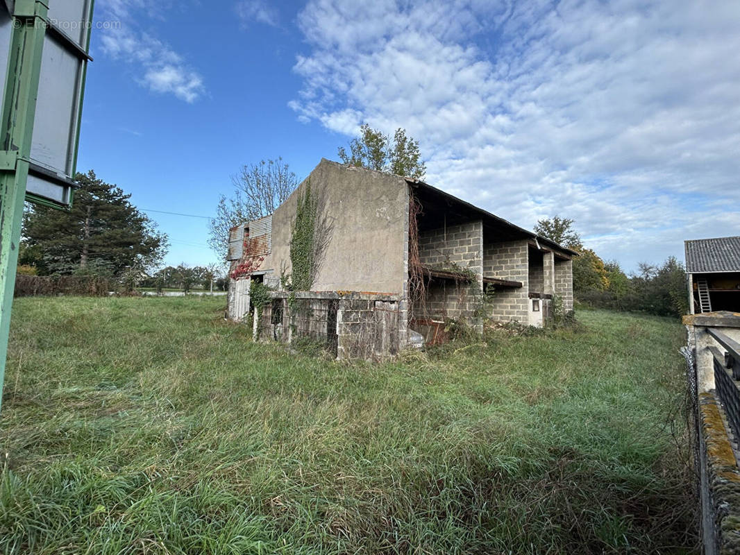 Maison à DOMERAT