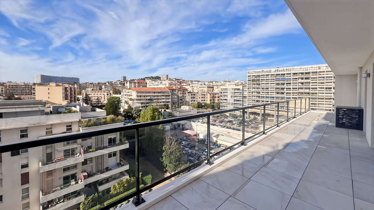 Appartement à MARSEILLE-8E