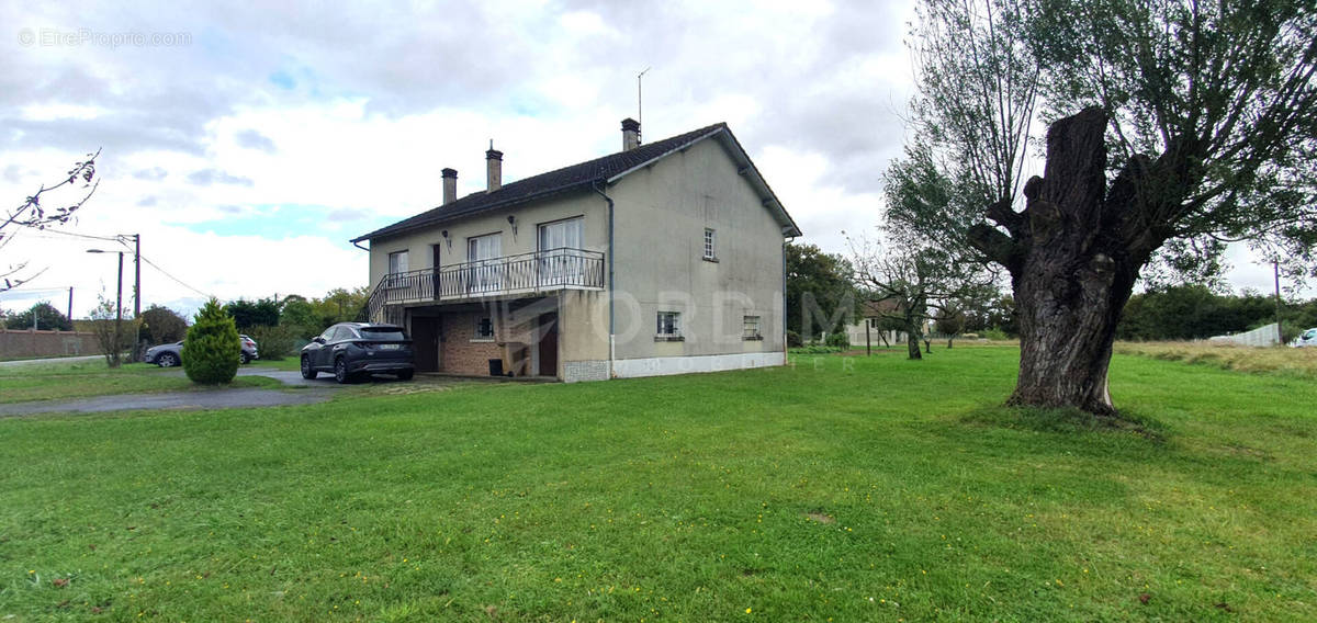 Maison à COSNE-COURS-SUR-LOIRE