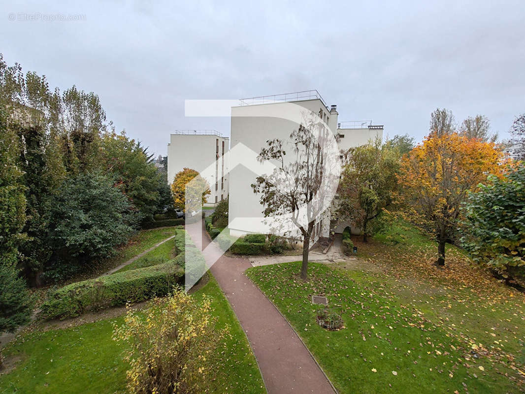 Appartement à COLOMBES