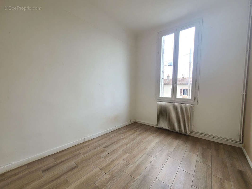 Appartement à VILLENAVE-D&#039;ORNON