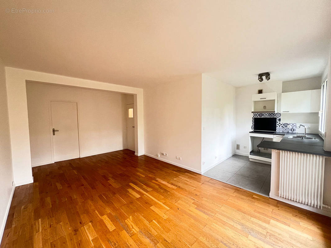 Appartement à SARTROUVILLE