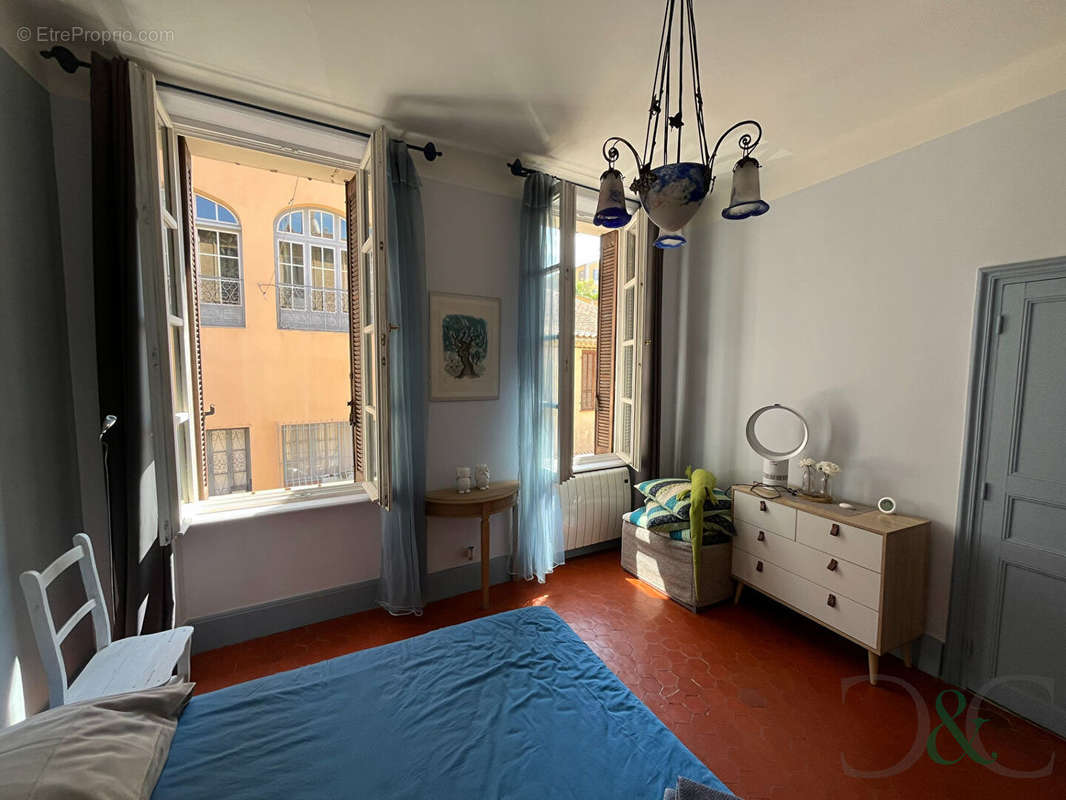 Appartement à BORMES-LES-MIMOSAS