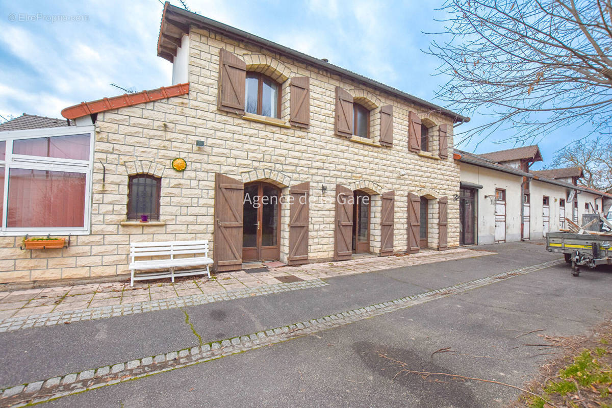 Maison à MAISONS-LAFFITTE