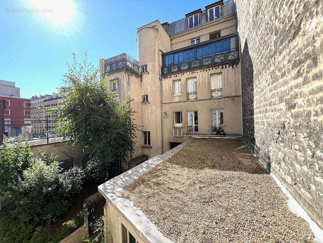 Appartement à PARIS-18E