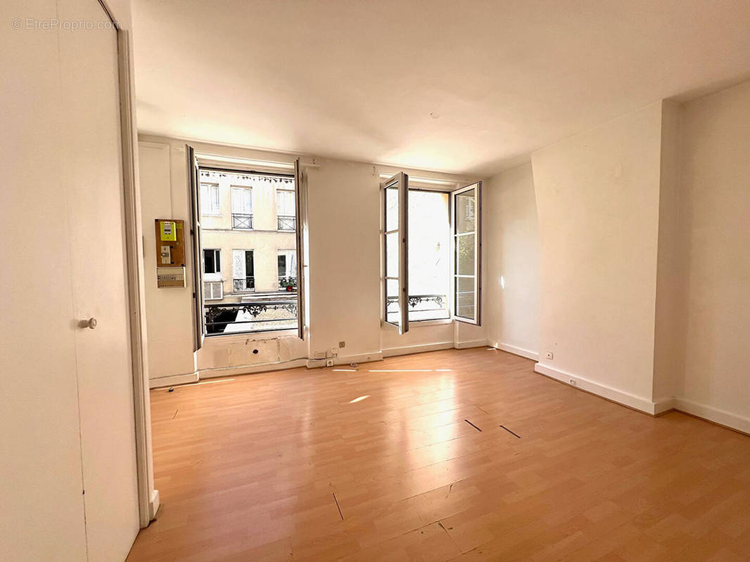 Appartement à PARIS-18E