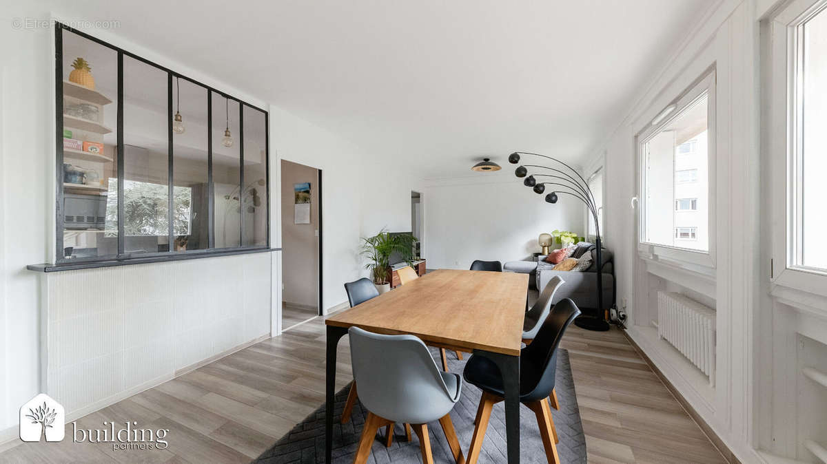 Appartement à LEVALLOIS-PERRET