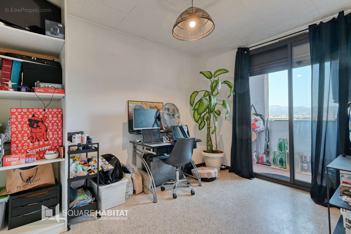 Appartement à MARSEILLE-13E