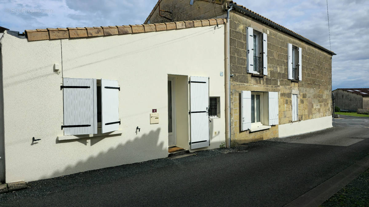 Appartement à PUGNAC