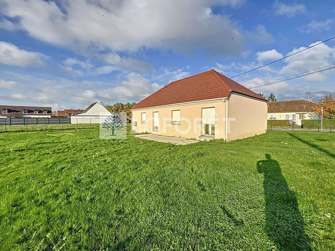 Maison à CHAUNY