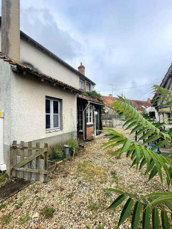 Maison à YVOY-LE-MARRON