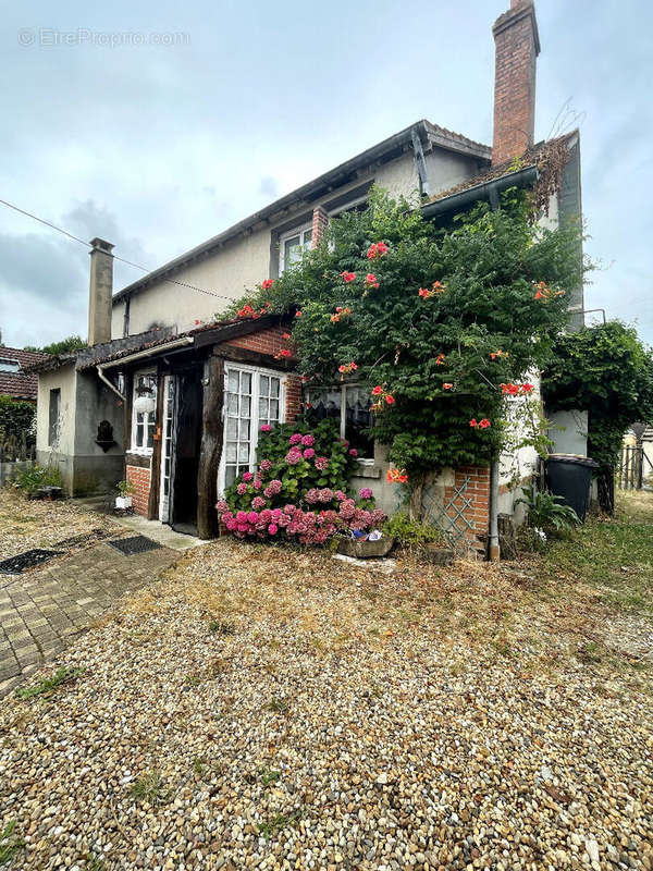 Maison à YVOY-LE-MARRON