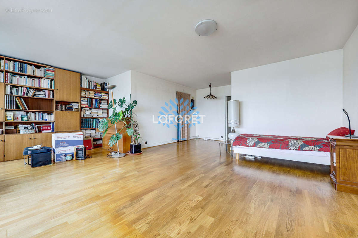 Appartement à PARIS-20E