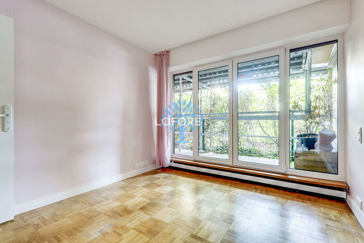 Appartement à PARIS-20E