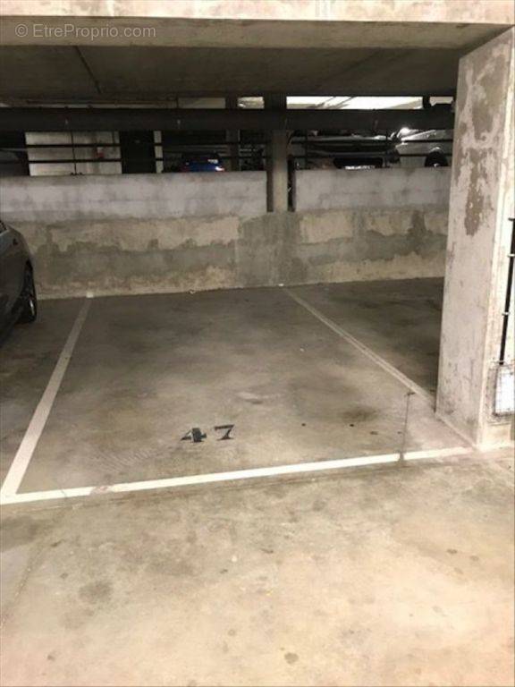 Parking à ETAMPES