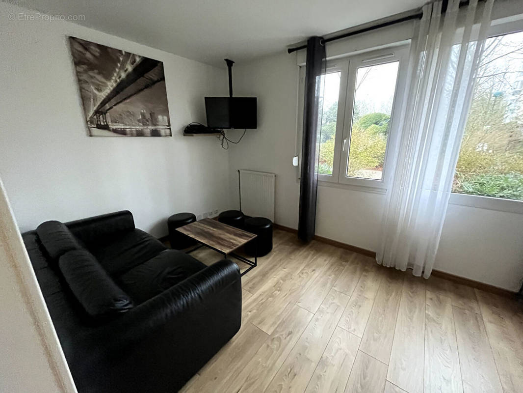 Appartement à MONTIGNY-LE-BRETONNEUX