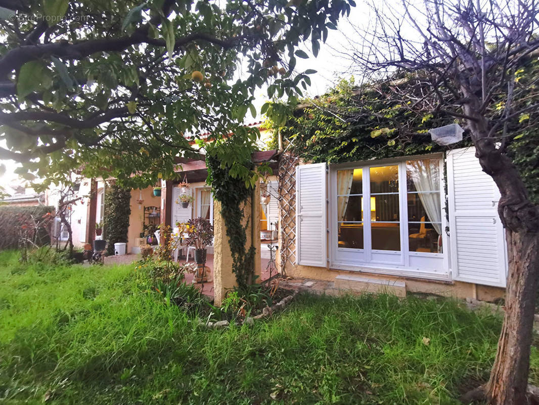 Maison à VILLENEUVE-LOUBET