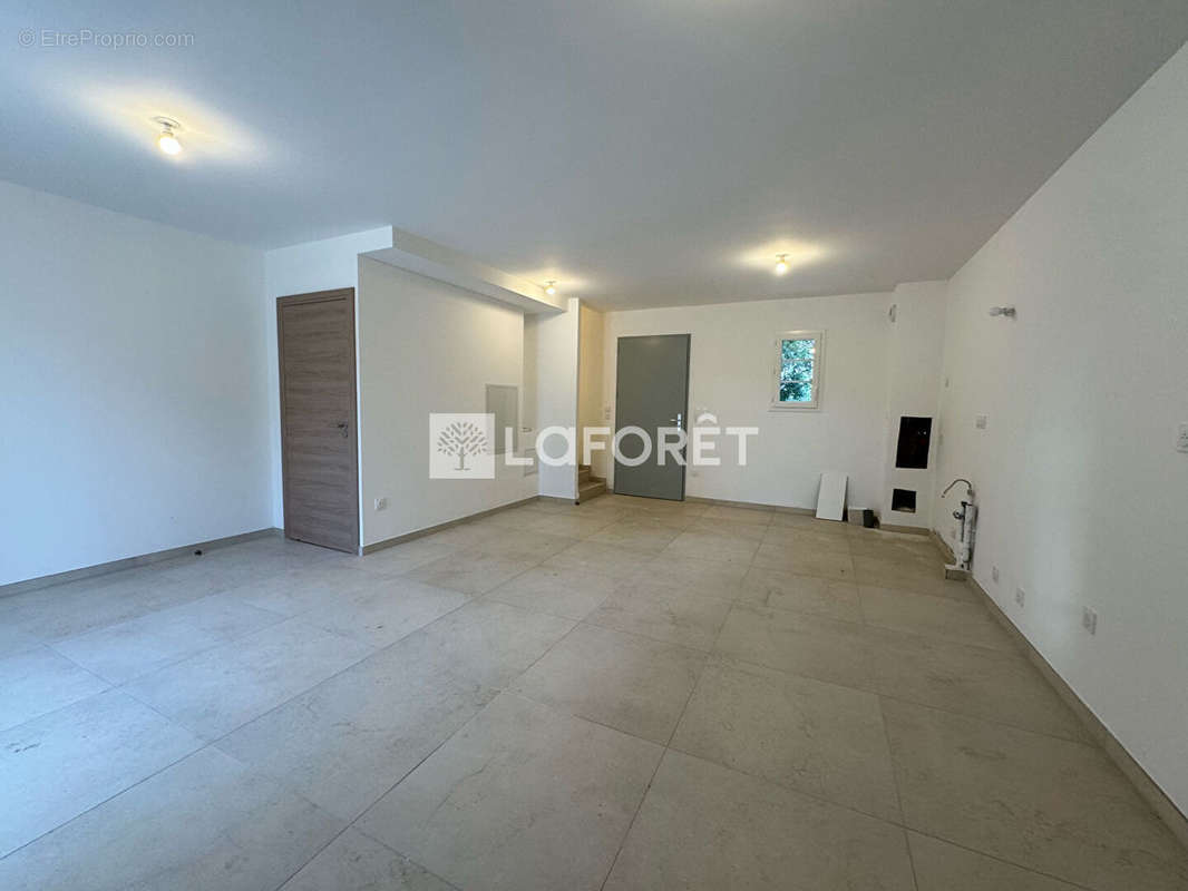 Appartement à MARSEILLE-9E