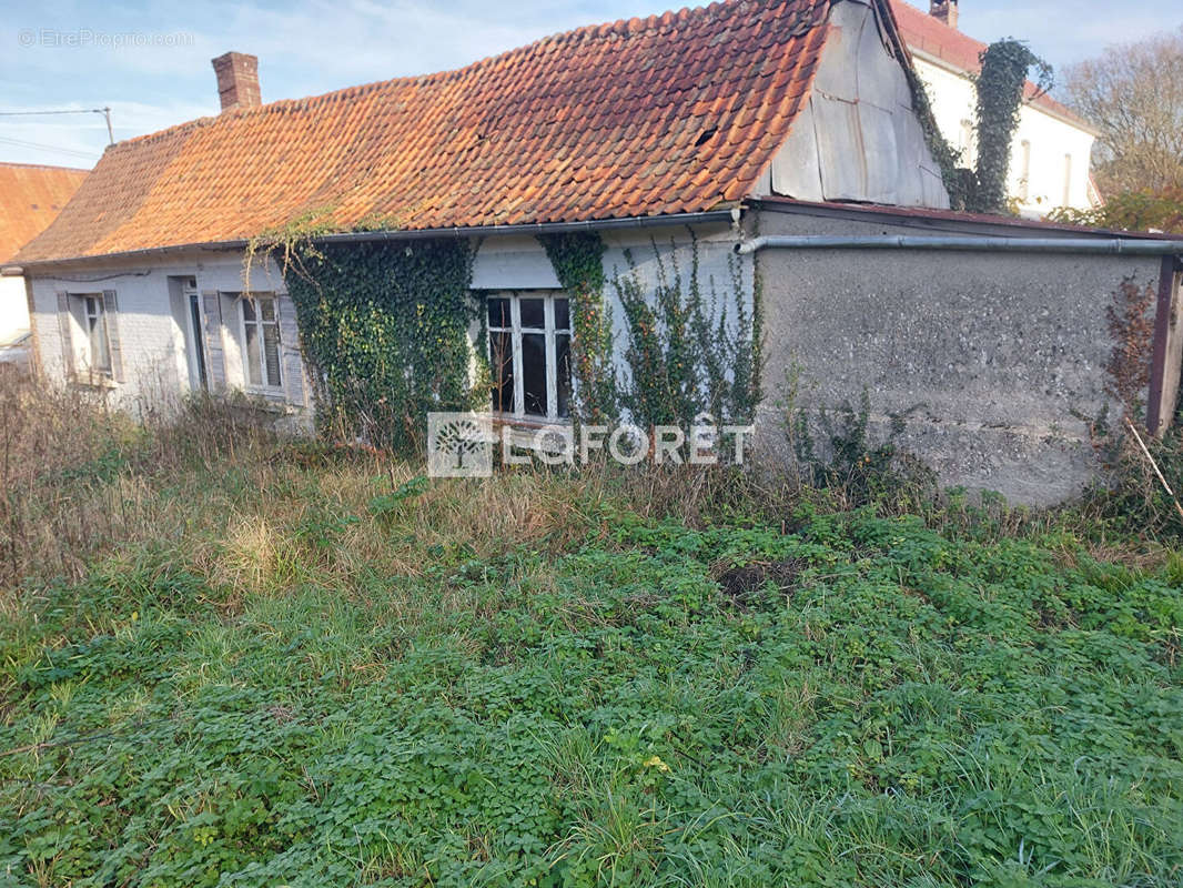 Maison à QUOEUX-HAUT-MAINIL