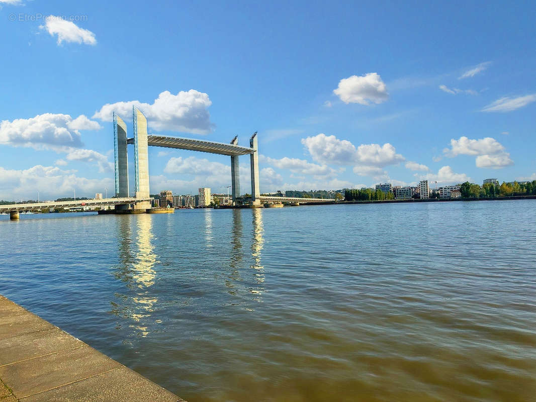 Appartement à BORDEAUX