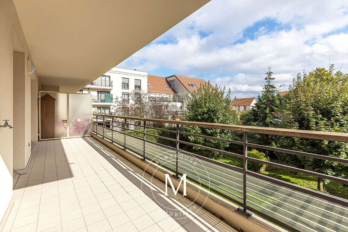 Appartement à MONTROUGE