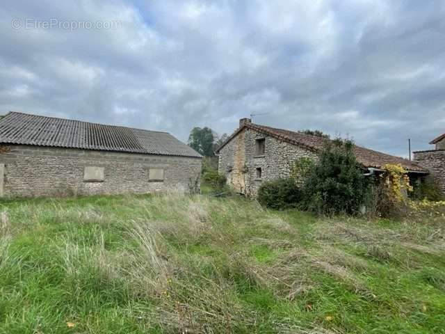 Maison à LEIGNES-SUR-FONTAINE