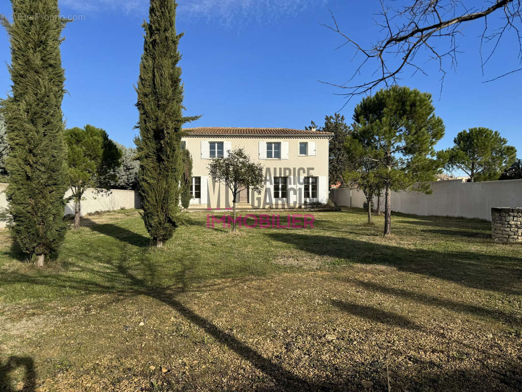 Maison à SAINTE-CECILE-LES-VIGNES