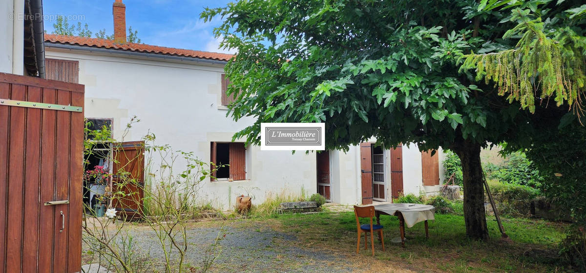 Maison à TONNAY-CHARENTE