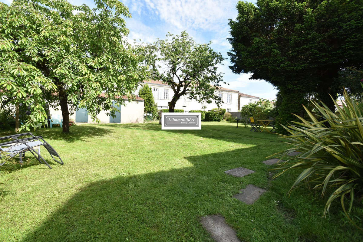 Maison à TONNAY-CHARENTE