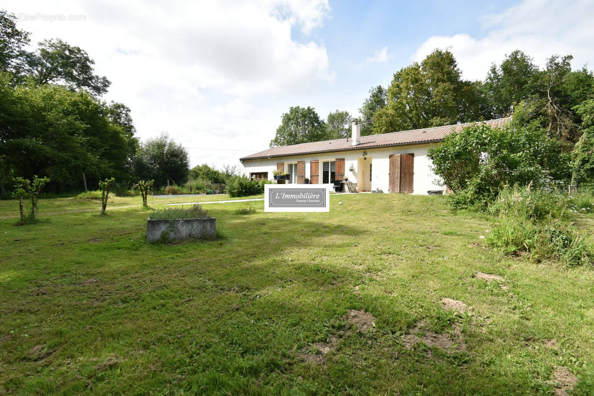 Maison à TONNAY-CHARENTE