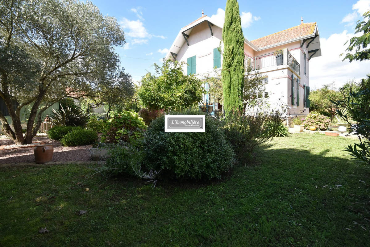 Maison à TONNAY-CHARENTE