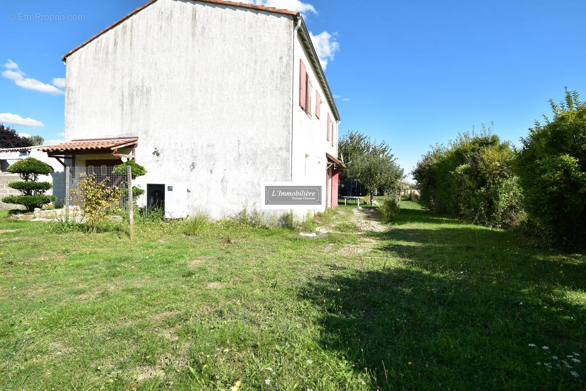 Maison à TONNAY-CHARENTE