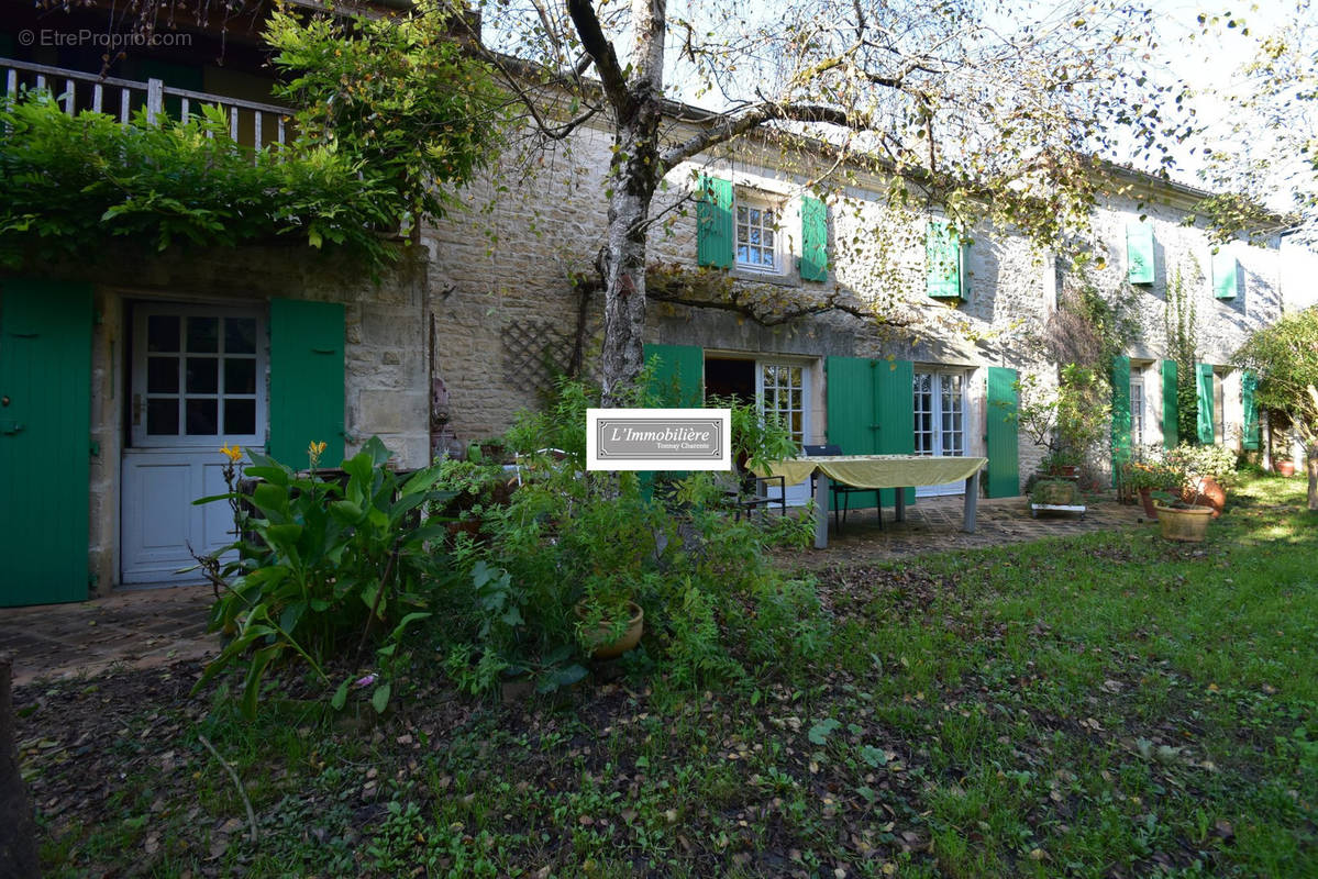 Maison à TONNAY-CHARENTE